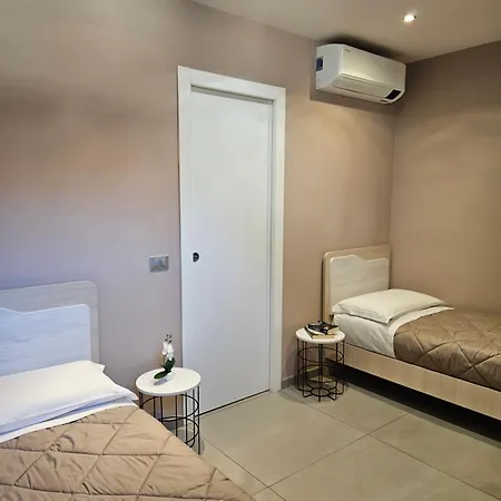 La Rosa Del * סטרסה